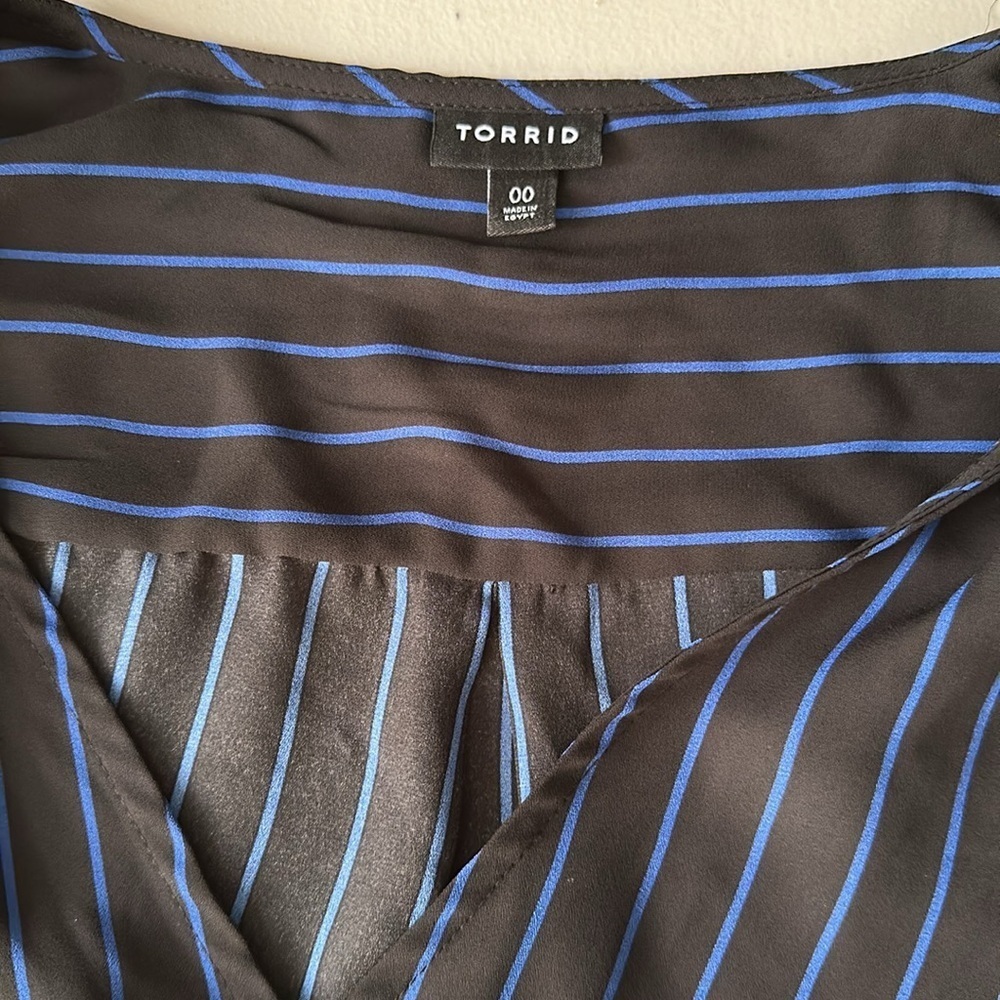 NWT Torrid Harper Challis Long Sleeve Blouses 00X - Picture 7 of 7